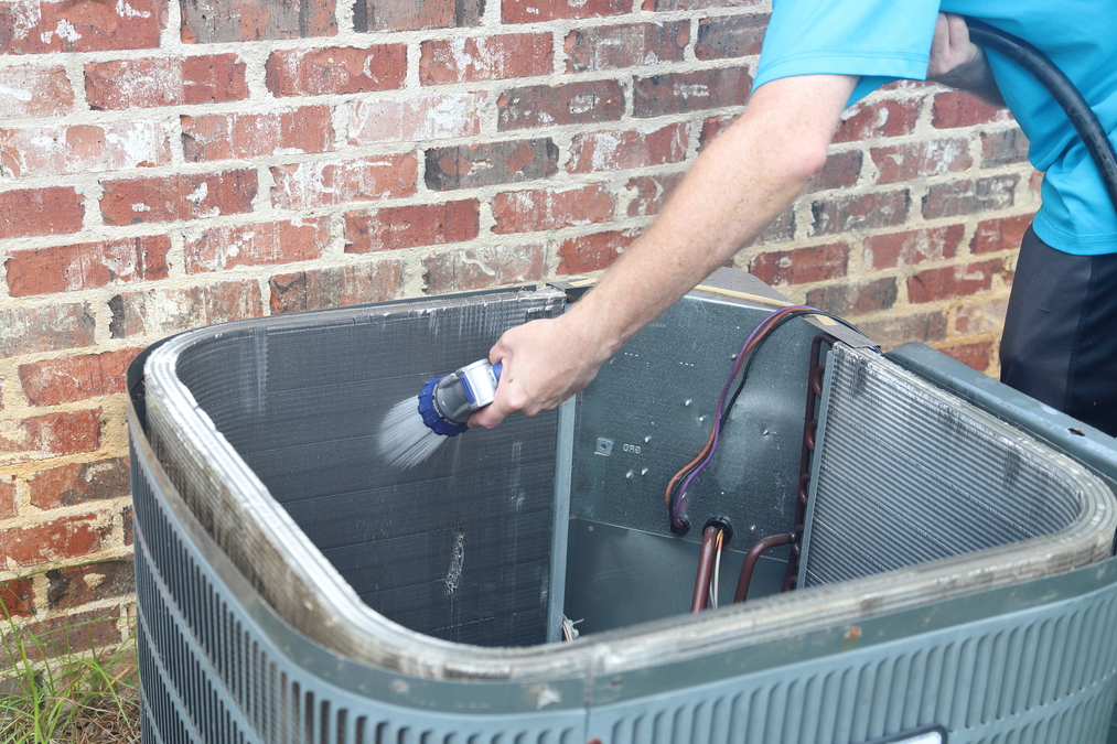 This is a picture for a blog about having an air conditioning repair emergency.